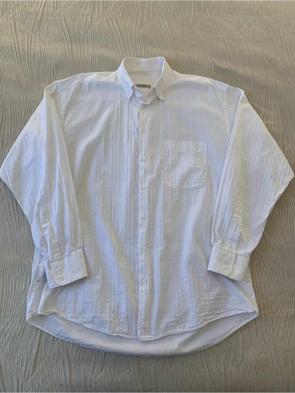 Burberry Made in USA Lightly Textured Button Down Dress Shirt, size Large